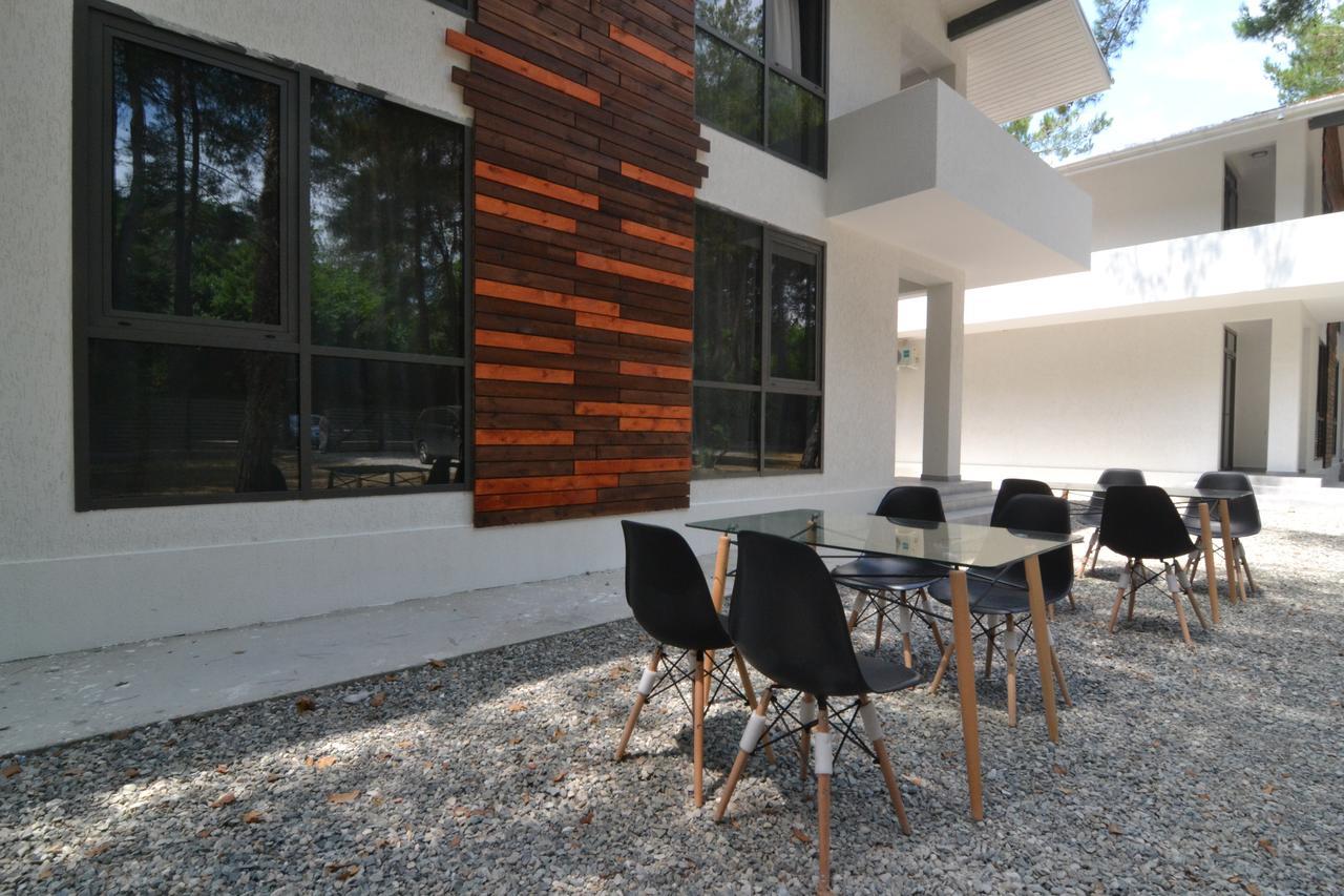 Hotel Apra ปิซุนดา ภายนอก รูปภาพ